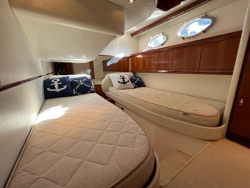 2004 PERSHING 50' 